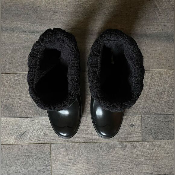 Hunter, Gloss-Black, Women’s Original Short Boot (Size 6) & 2 Pair of Boot Socks - Picture 4 of 16